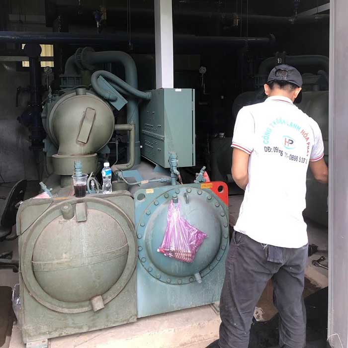 Hướng dẫn bảo trì chiller định kỳ giúp tiết kiệm điện và tăng tuổi thọ máy