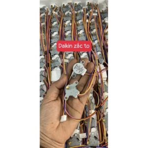 Motor vẩy đảo gió điều hòa Đaikin zắc to